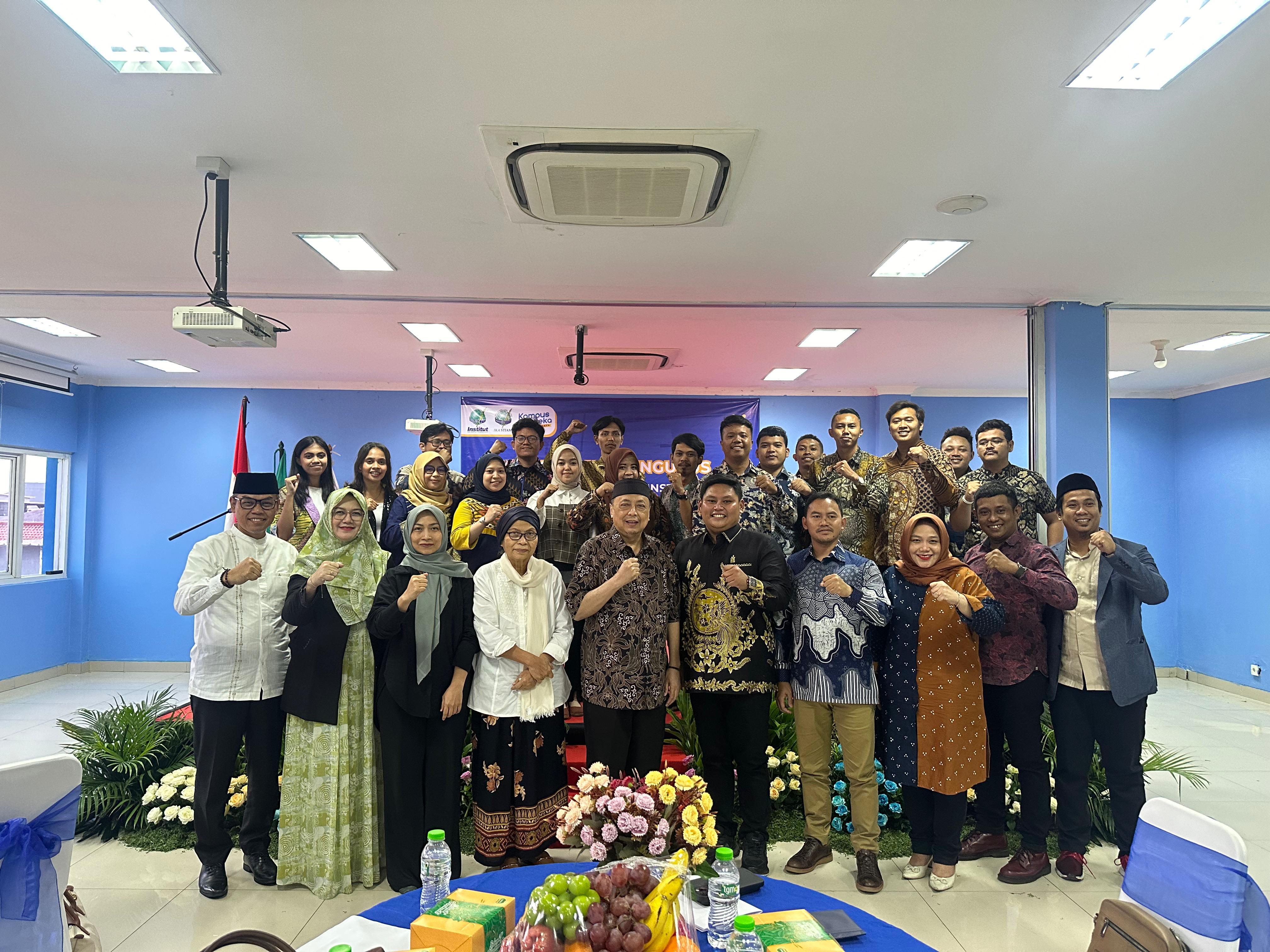 Pelantikan Pengurus Baru Ikatan Keluarga Alumni Institut STIAMI, Membangun Sinergi untuk Masa Depan